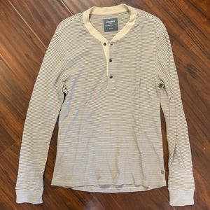 Bonobos Men’s waffle knit cream, gray long sleeves Hanley top Size M